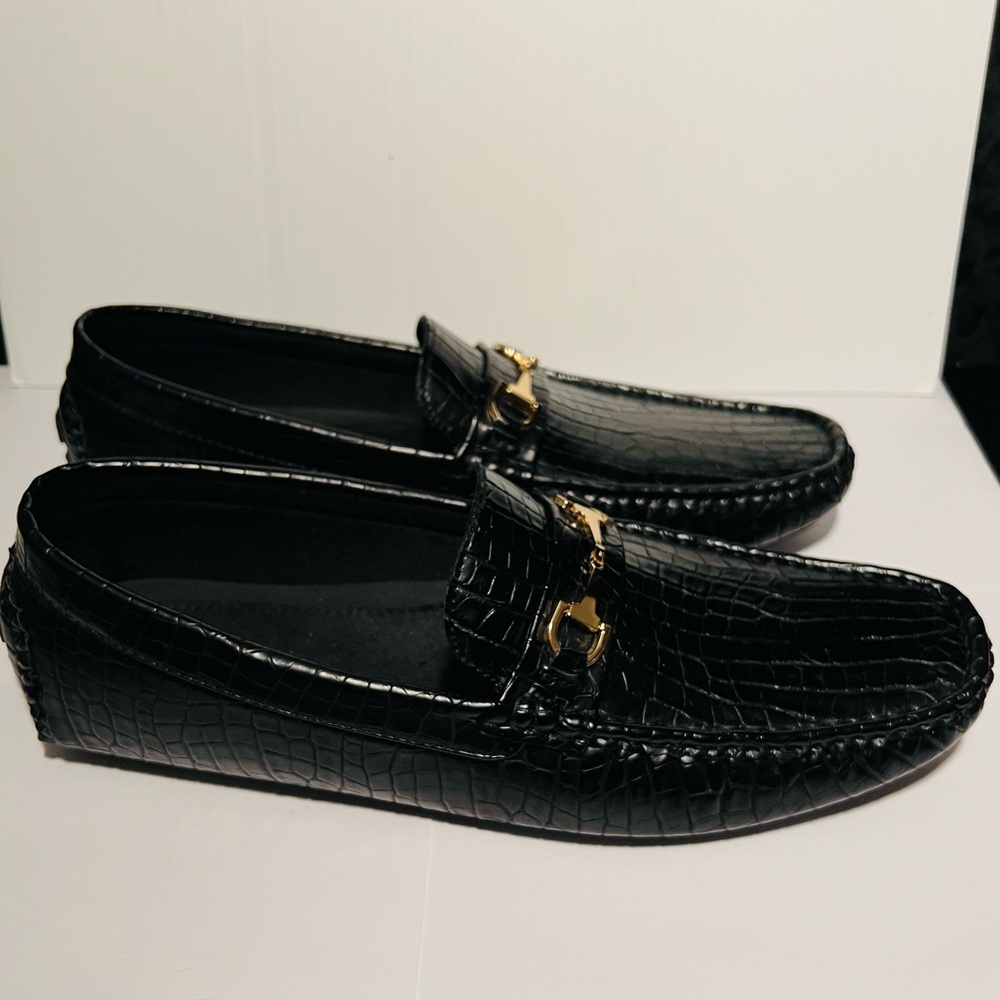 Mecca Crocodile Textured Slip-On Loafers with Gold Accent Size 13 NWOT - Picture 4 of 6